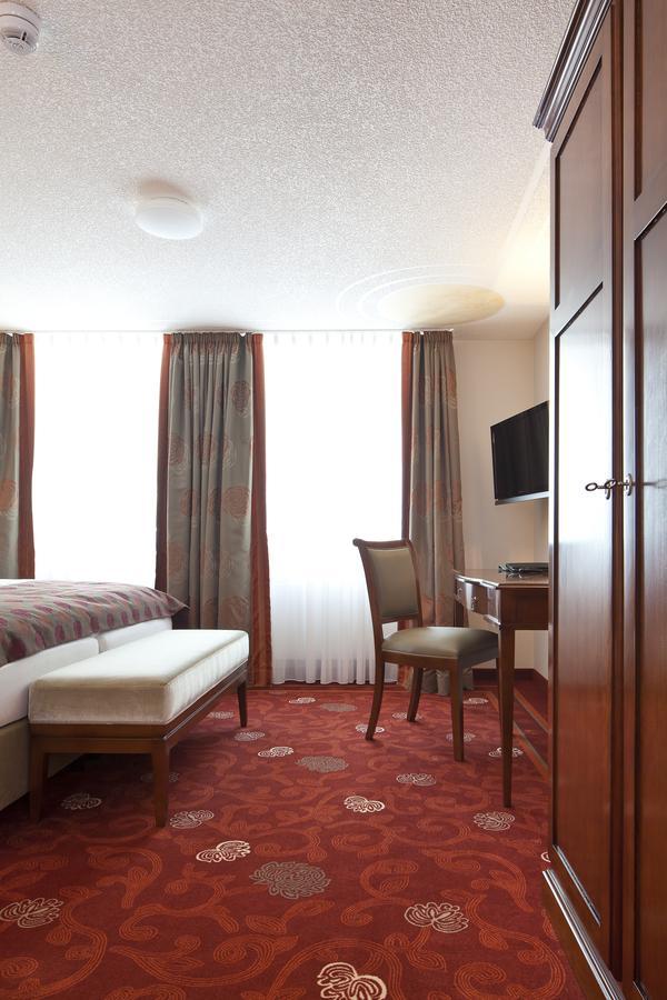Hotel Zu Den Drei Linden Wermelskirchen Pokoj fotografie